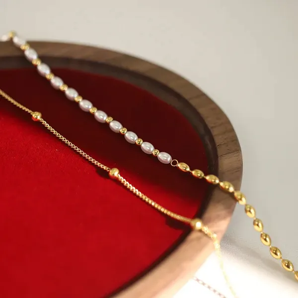 Gold_Layered_Pearl_Beaded_Necklace_For_Women